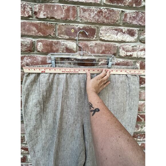 Eileen Fisher Beige Straight Leg Pants. Perfect condition! - Picture 7 of 10